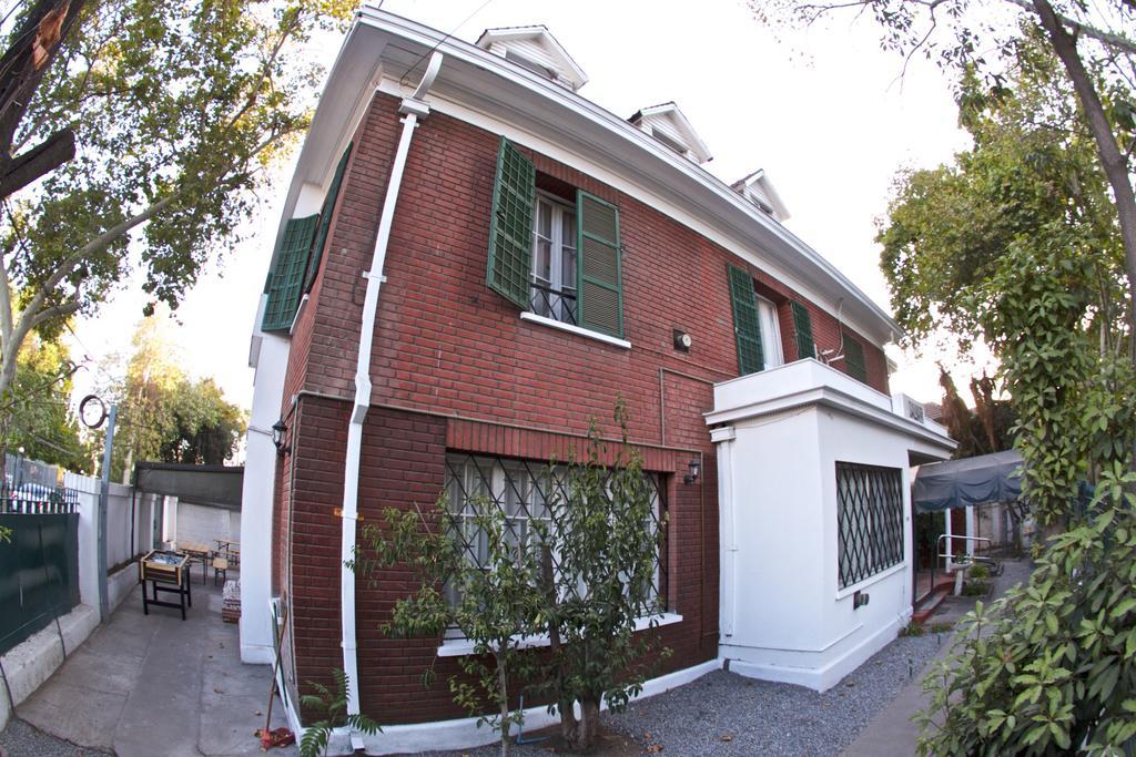 Salvador Hostal & Cafe Santiago de Chile Exteriör bild